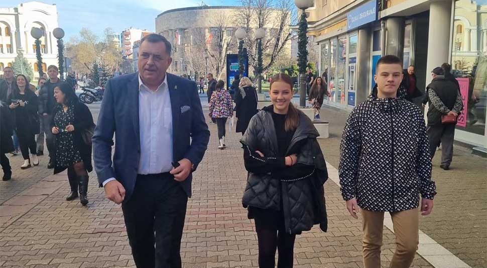 dodik unuci.jpg